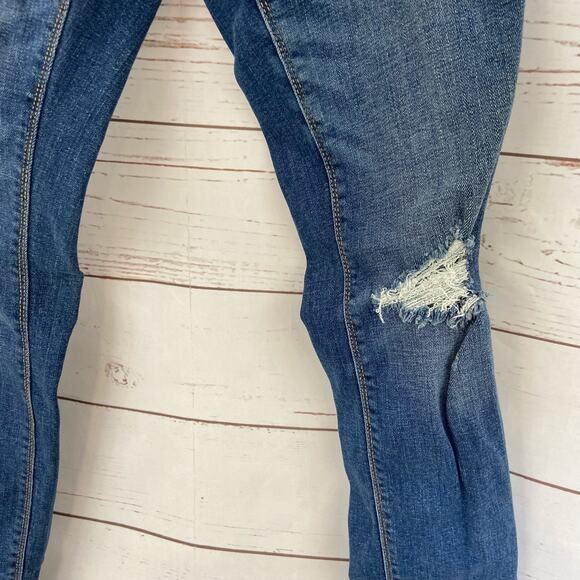 Old Navy 0L Maternity Rockstar Super Skinny Full Panel Distressed Denim Jeans - Picture 4 of 8